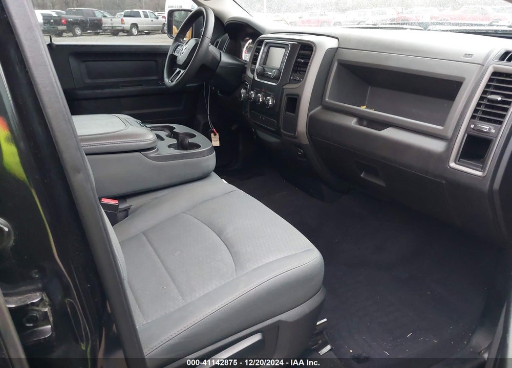 2018 RAM 1500 EXPRESS 4X4 6'4 BOX VIN: 1C6RR7FT4JS140850