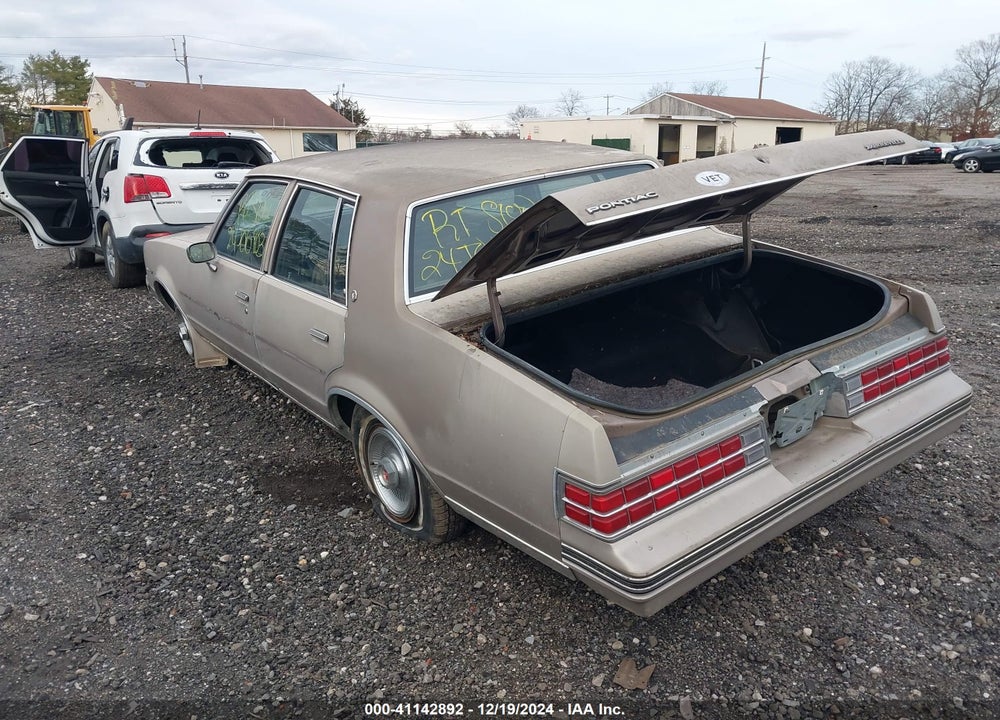 1983 PONTIAC BONNEVILLE VIN: 2G2AN69A1D2210328