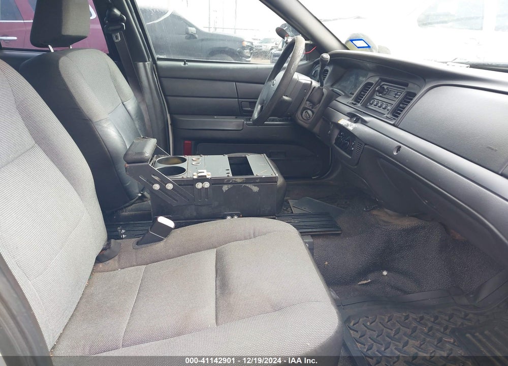 2010 FORD CROWN VICTORIA POLICE/POLICE INTERCEPTOR VIN: 2FABP7BV2AX110143