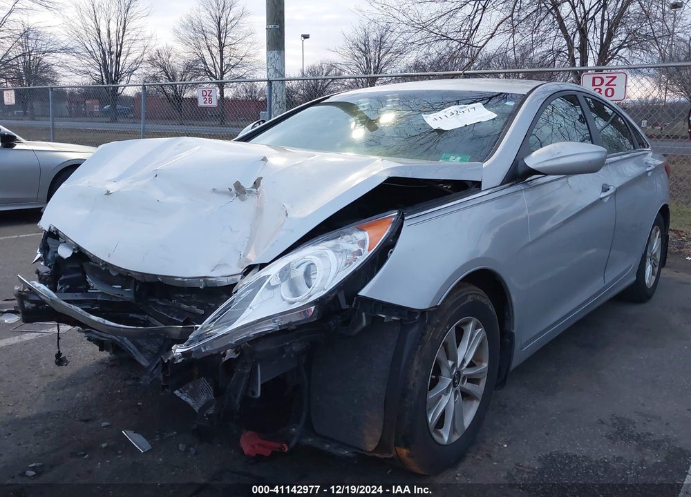 2013 HYUNDAI SONATA GLS VIN: 5NPEB4AC3DH551810