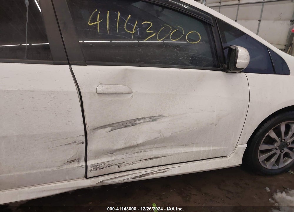 2013 HONDA FIT VIN: JHMGE8H58DC048184