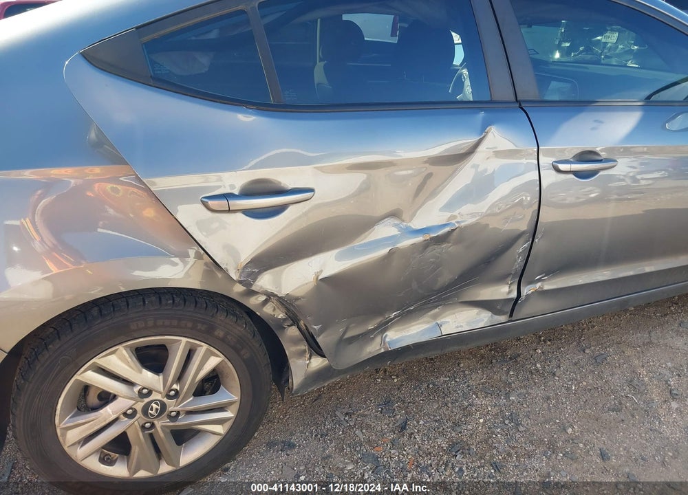 2019 HYUNDAI ELANTRA VIN: 5NPD84LF1KH435116