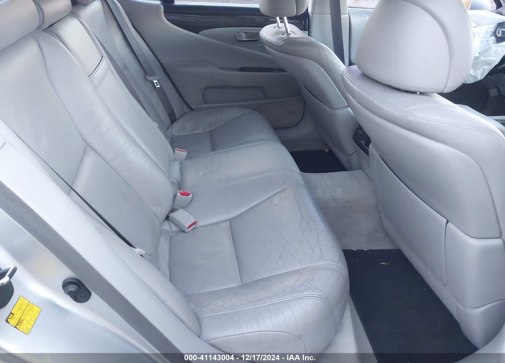 2011 LEXUS LS 460 VIN: JTHBL5EF9B5104064