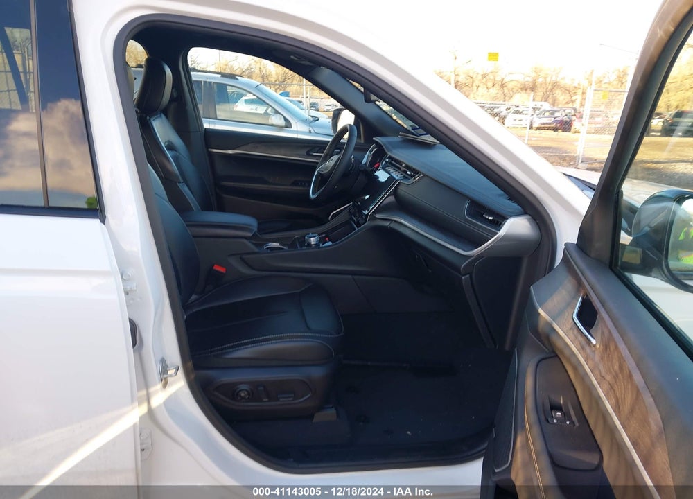 2024 JEEP GRAND CHEROKEE 4XE VIN: 1C4RJYB65RC129545