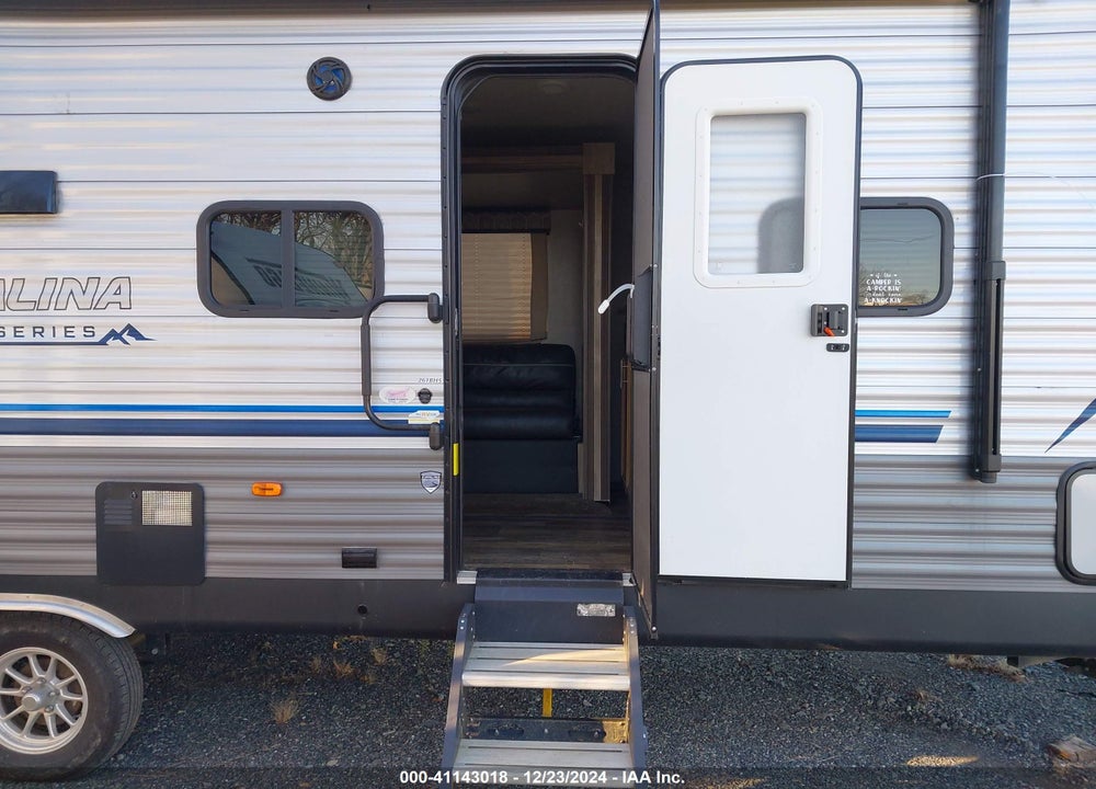 2020 COACHMEN CATALINA SUMMIT SERI VIN: 5ZT2CARB7LU035852