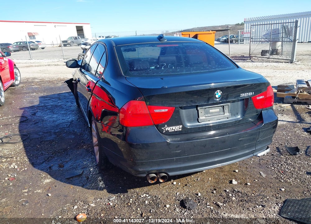 2011 BMW 328I VIN: WBAPH5G52BNM81071