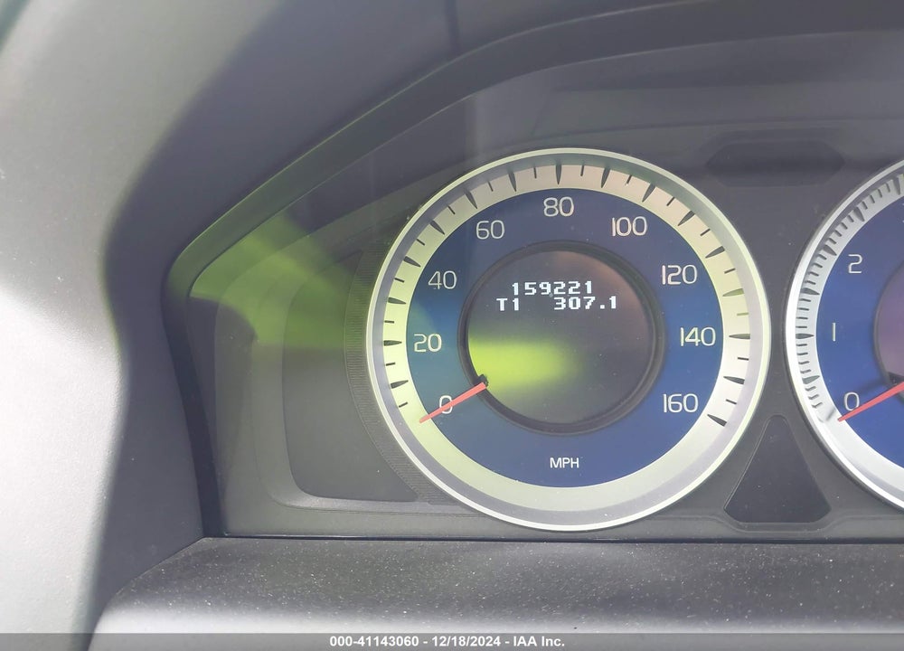 2013 VOLVO XC60 T6/T6 PLATINUM/T6 PREMIER PLUS/T6 R-DESIGN/T6 R-DESIGN PLATINUM/T6 R-DESIGN PREMIER PLUS VIN: YV4902DZ9D2441774