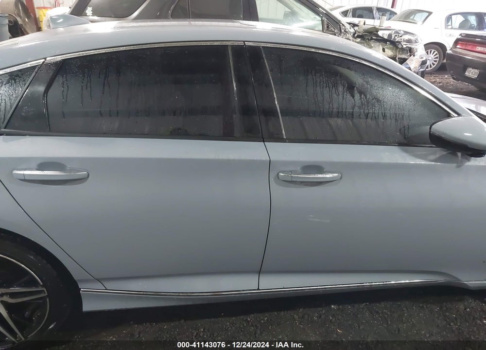 2022 HONDA ACCORD VIN: 1HGCV2F99NA005569