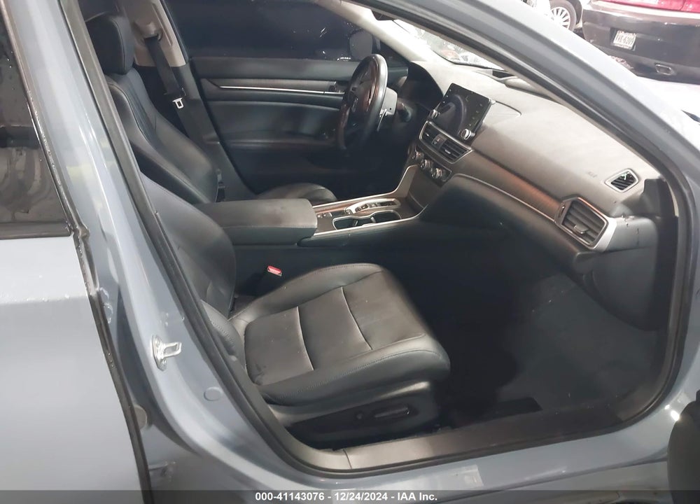 2022 HONDA ACCORD VIN: 1HGCV2F99NA005569
