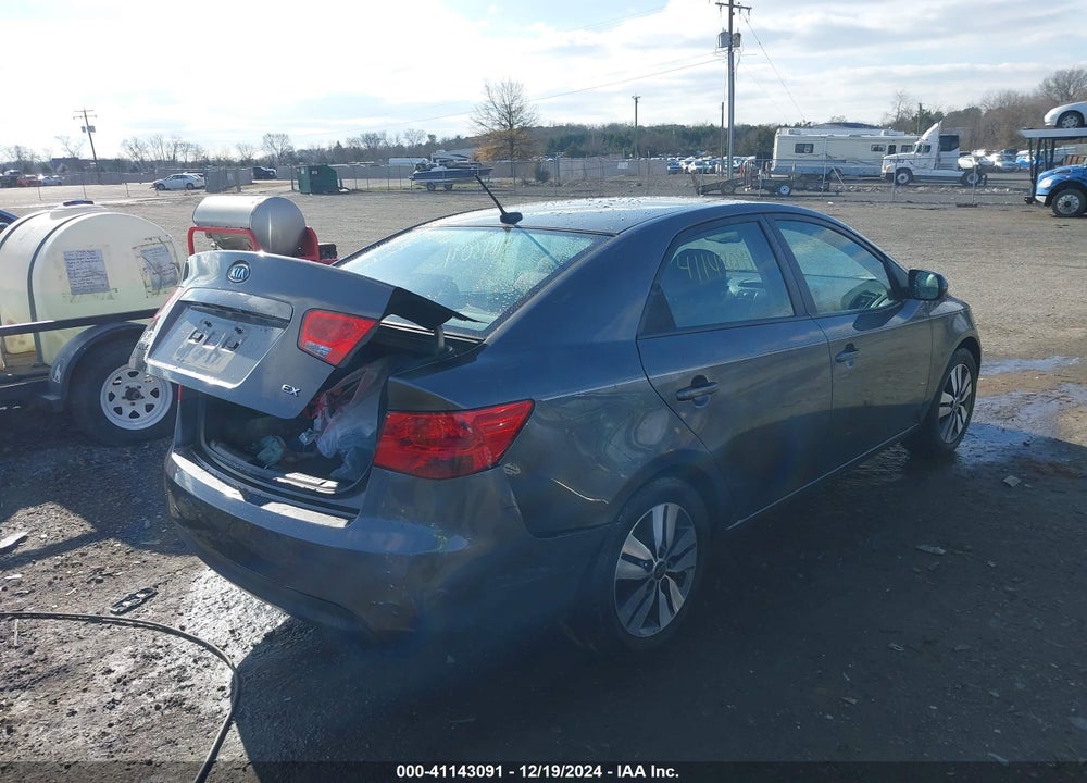 2013 KIA FORTE EX VIN: KNAFU4A26D5718440