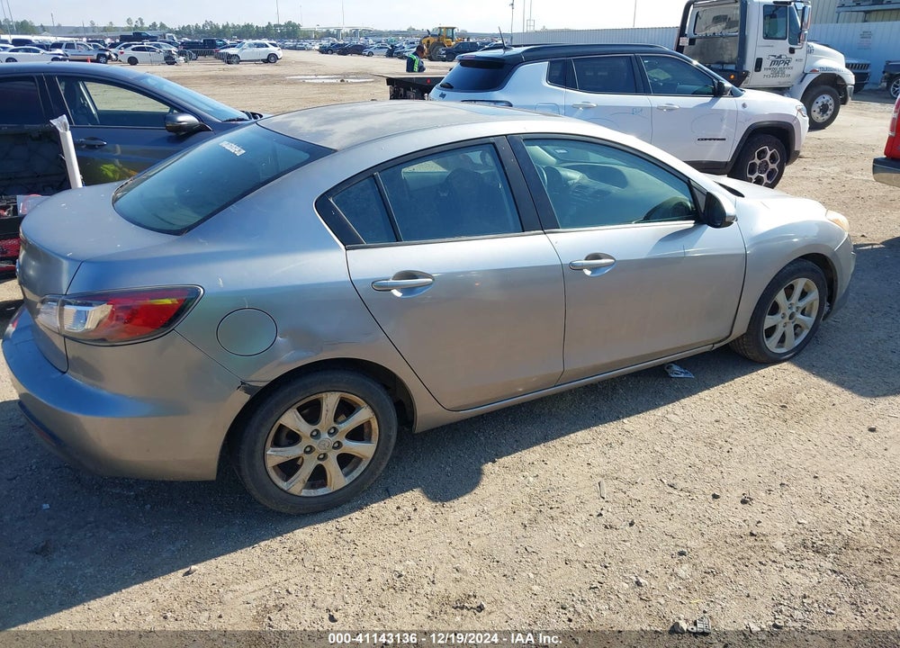 2011 MAZDA 3 I TOURING VIN: JM1BL1VF0B1385317