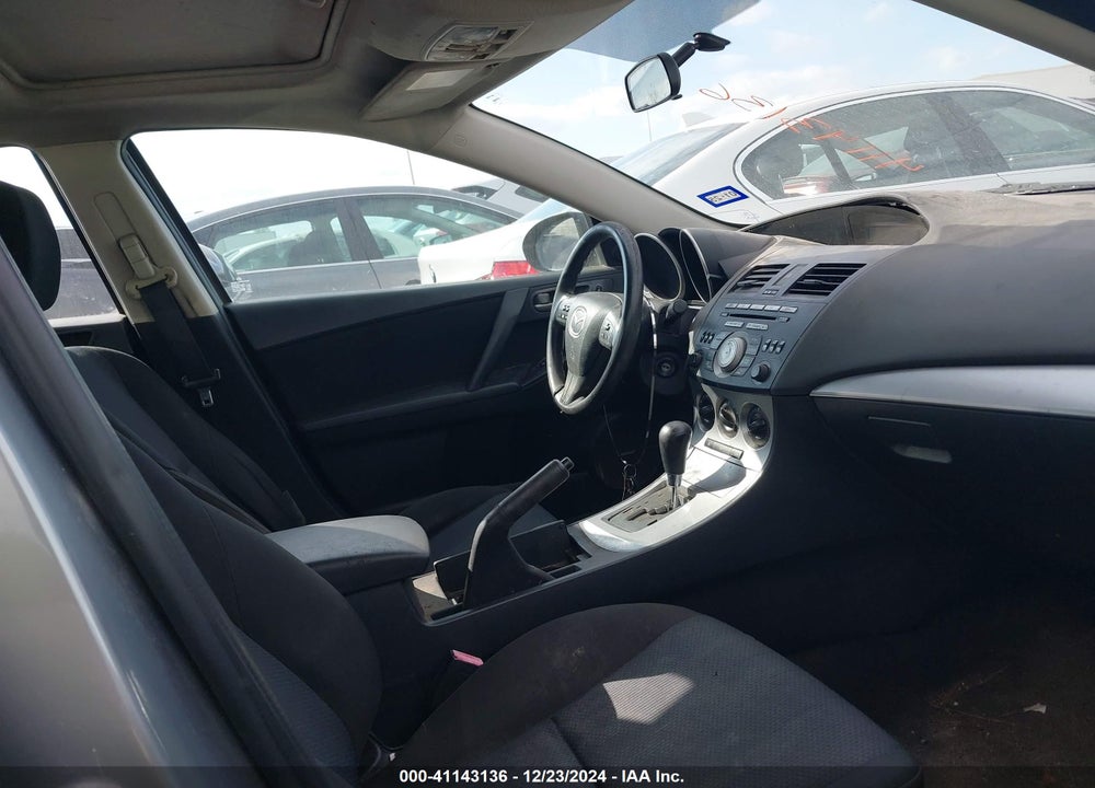 2011 MAZDA 3 I TOURING VIN: JM1BL1VF0B1385317