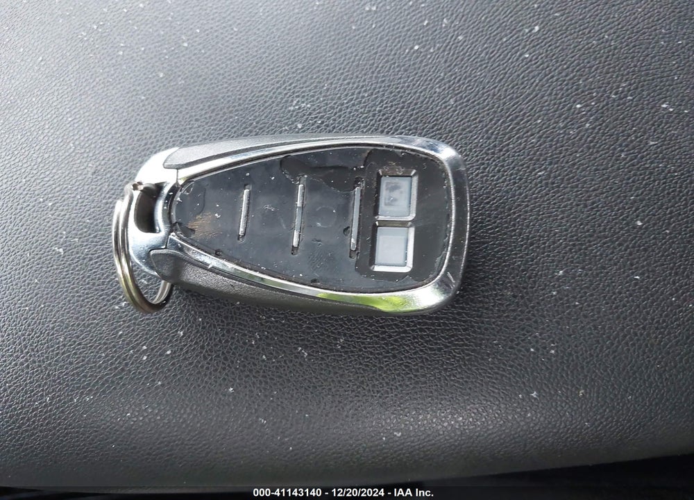 2019 CHEVROLET EQUINOX LT VIN: 2GNAXUEV0K6124380