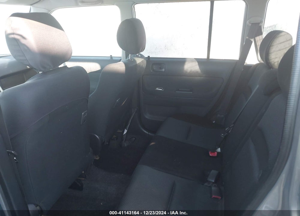 2006 SCION XB VIN: JTLKT324664113376