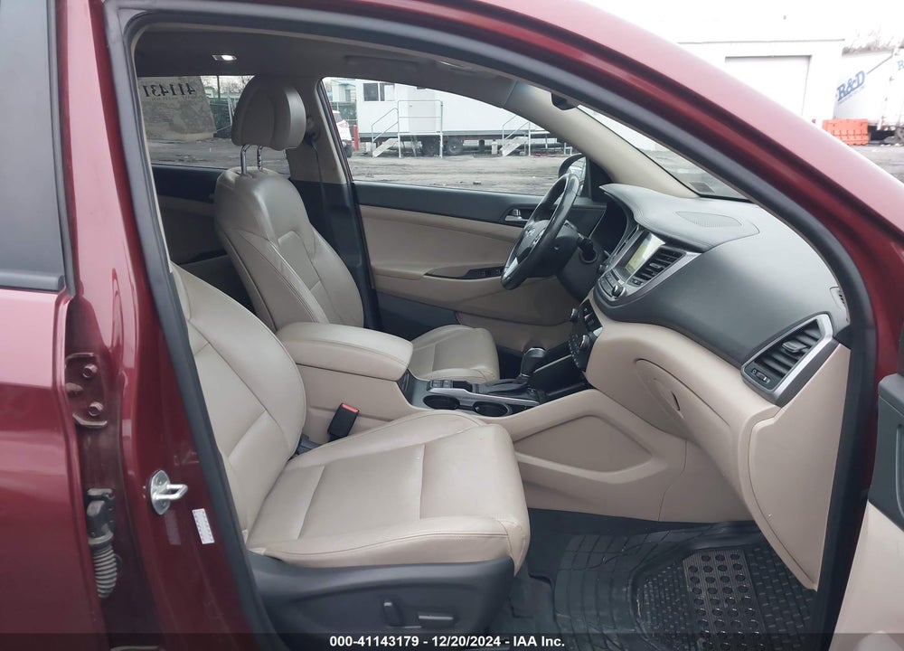 2016 HYUNDAI TUCSON LIMITED VIN: KM8J3CA2XGU225666