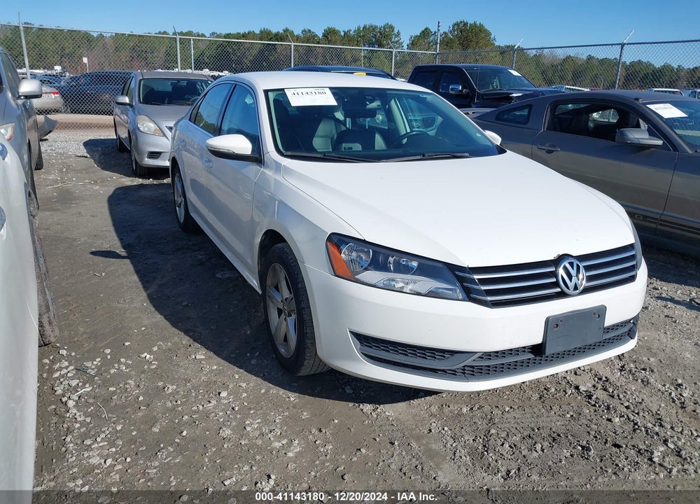 2012 VOLKSWAGEN PASSAT 2.5L SE VIN: 1VWBP7A33CC106660