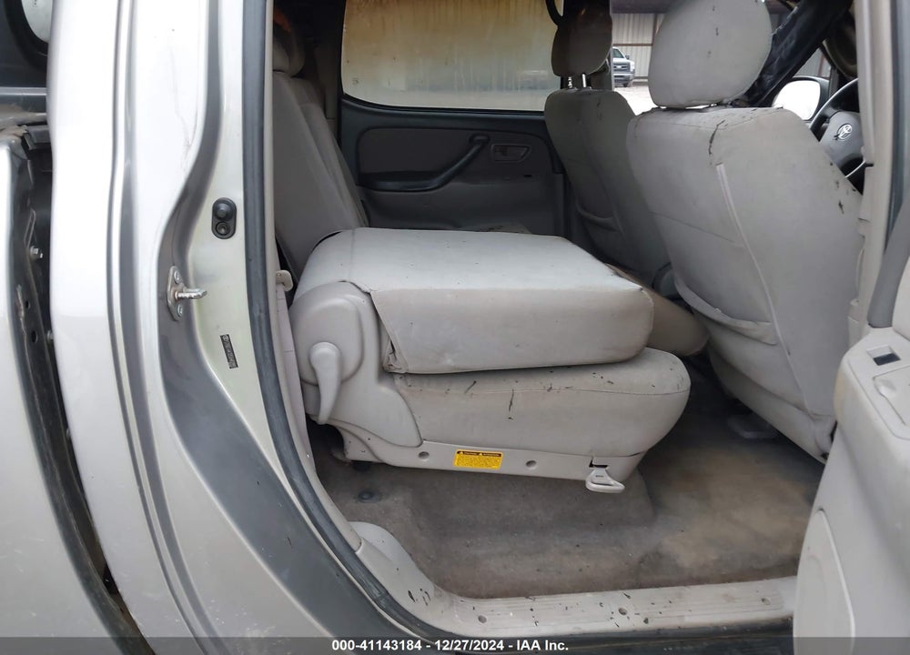 2005 TOYOTA TUNDRA SR5 V8 VIN: 5TBDT44125S483992