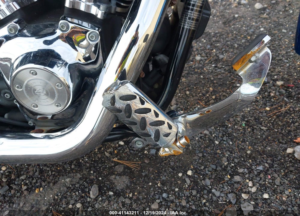 2005 HARLEY-DAVIDSON FXDLI VIN: 1HD1GNW175K320830