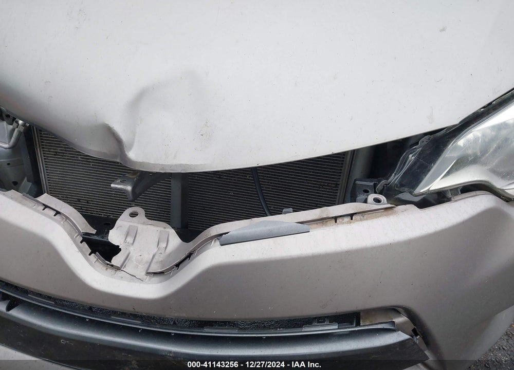 2015 TOYOTA COROLLA LE VIN: 2T1BURHE8FC275793