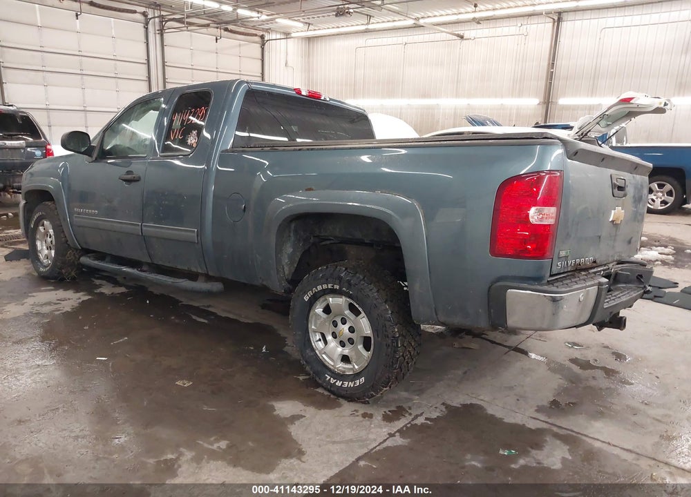 2011 CHEVROLET SILVERADO 1500 LT VIN: 1GCRKSE34BZ406085