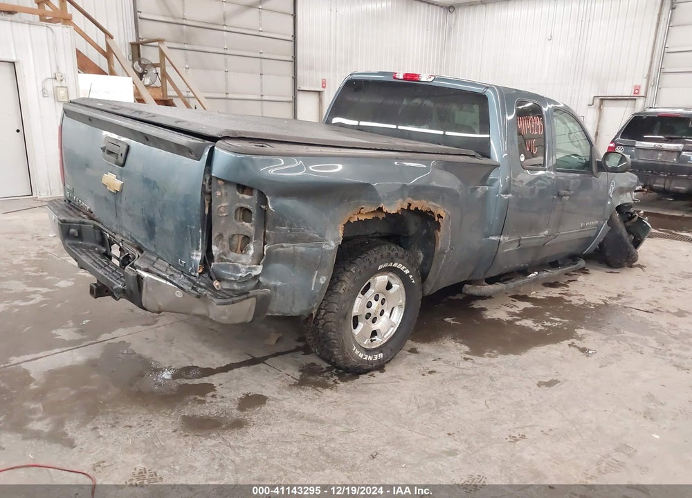 2011 CHEVROLET SILVERADO 1500 LT VIN: 1GCRKSE34BZ406085