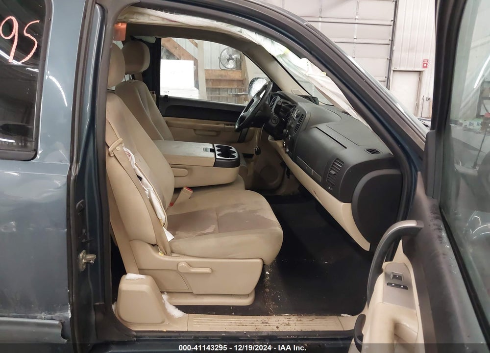 2011 CHEVROLET SILVERADO 1500 LT VIN: 1GCRKSE34BZ406085