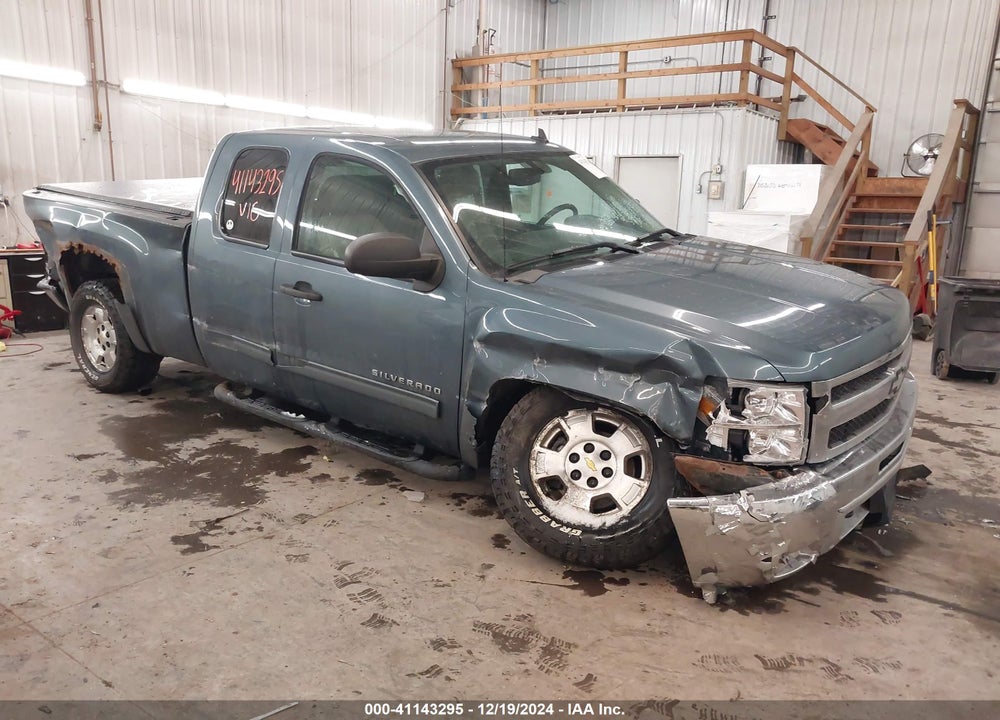 2011 CHEVROLET SILVERADO 1500 LT VIN: 1GCRKSE34BZ406085