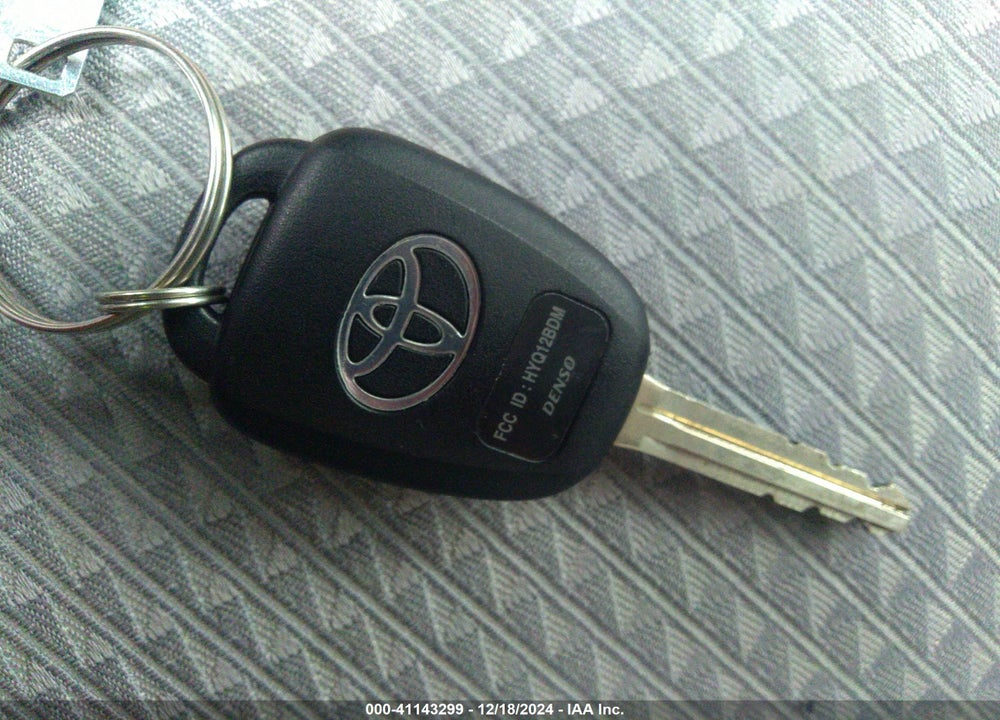 2014 TOYOTA CAMRY SE SPORT VIN: 4T1BF1FK3EU802138