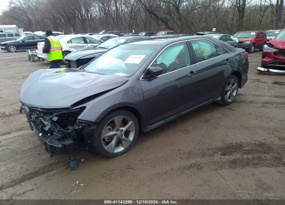 2014 TOYOTA CAMRY SE SPORT VIN: 4T1BF1FK3EU802138
