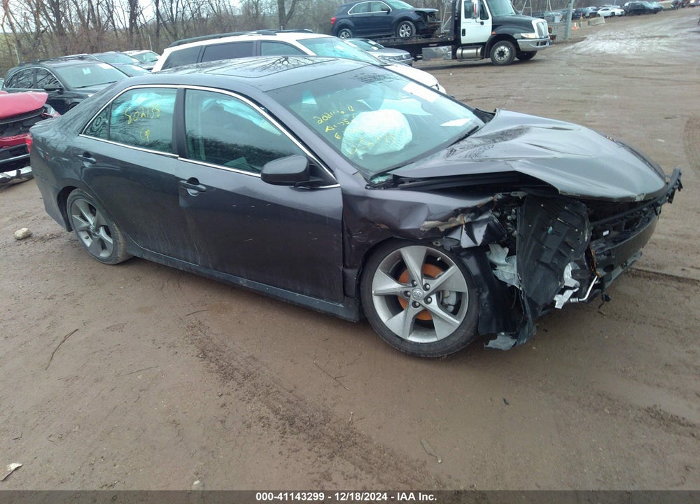 2014 TOYOTA CAMRY SE SPORT VIN: 4T1BF1FK3EU802138