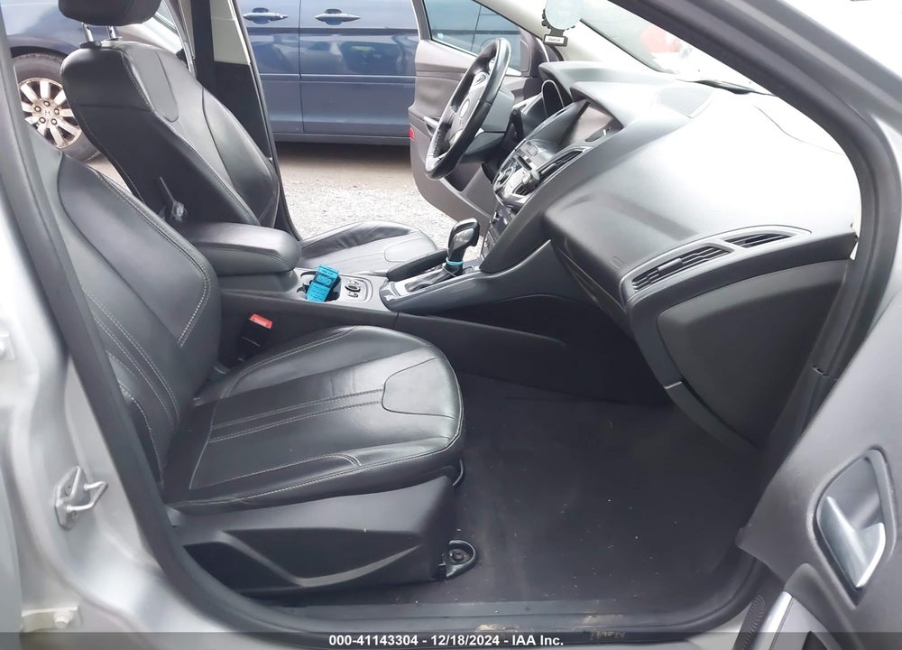 2014 FORD FOCUS TITANIUM VIN: 1FADP3N23EL179817