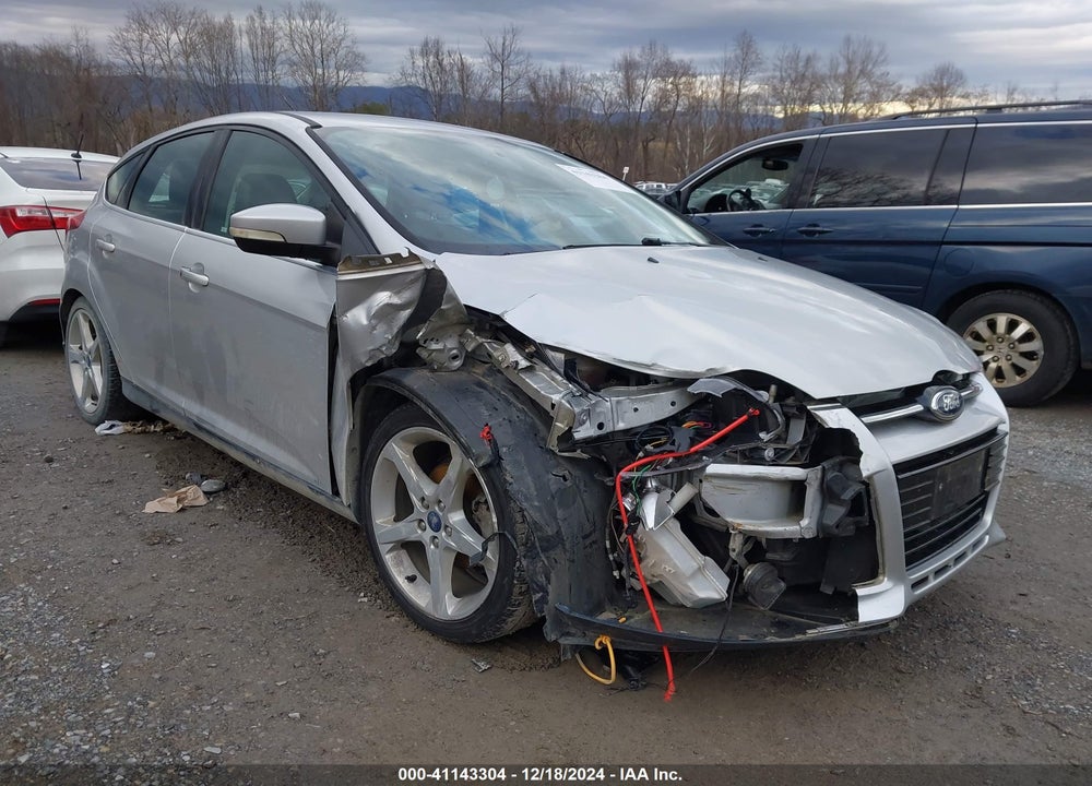 2014 FORD FOCUS TITANIUM VIN: 1FADP3N23EL179817