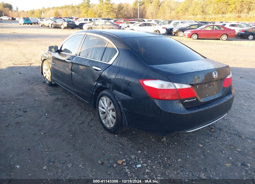 2015 HONDA ACCORD EX VIN: 1HGCR2F70FA105077