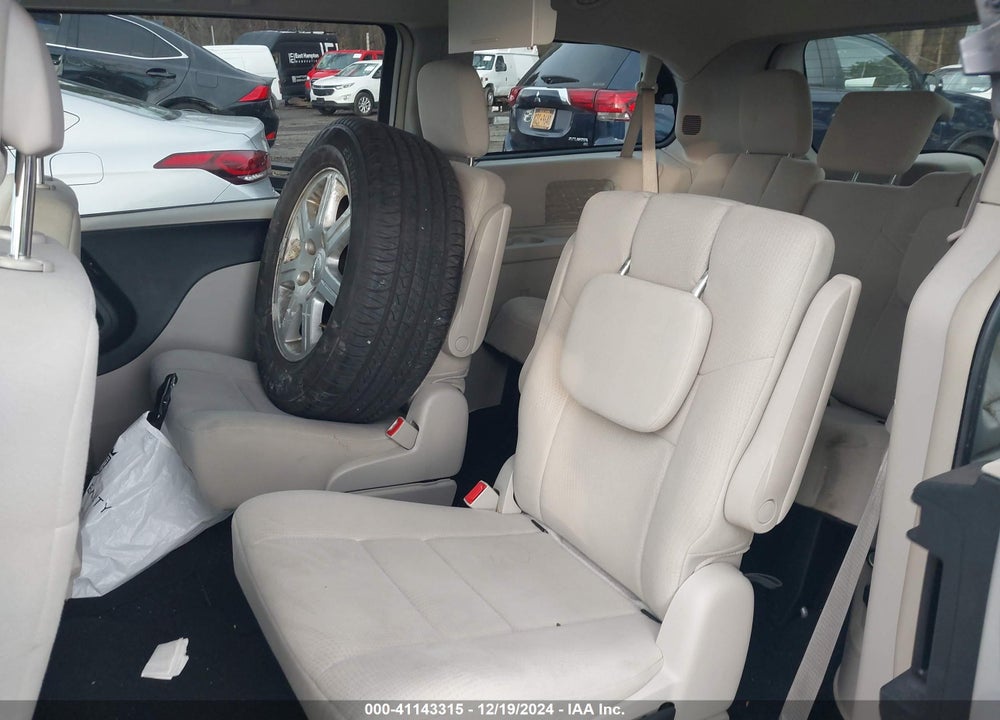 2011 CHRYSLER TOWN & COUNTRY TOURING VIN: 2A4RR5DG1BR780398
