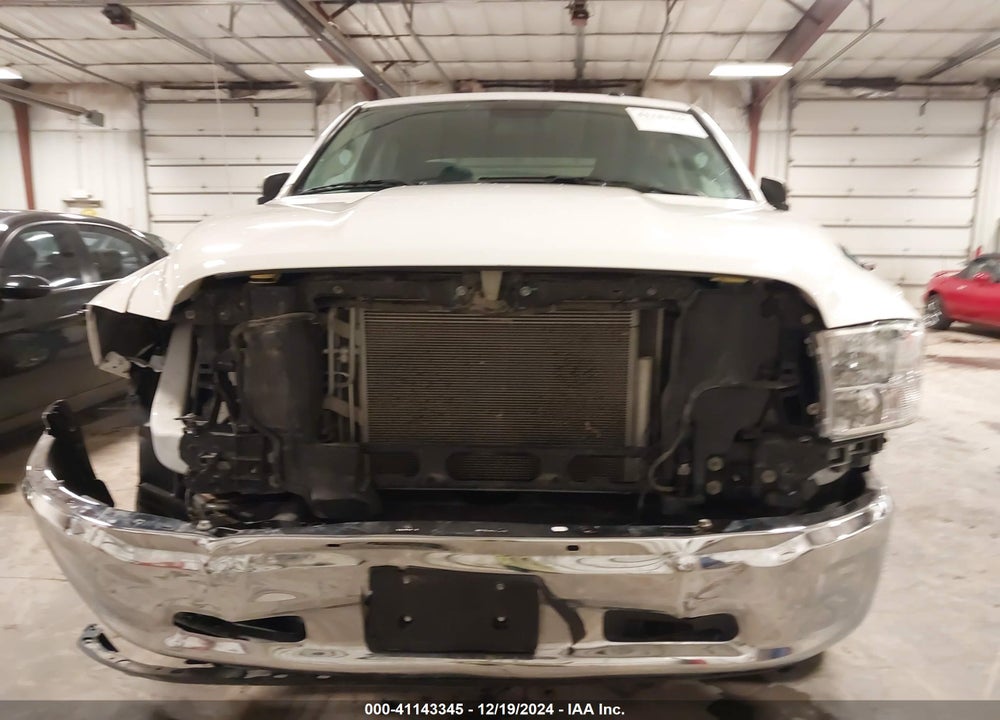 2019 RAM 1500 CLASSIC TRADESMAN 4X4 5'7 BOX VIN: 3C6RR7KT4KG725989