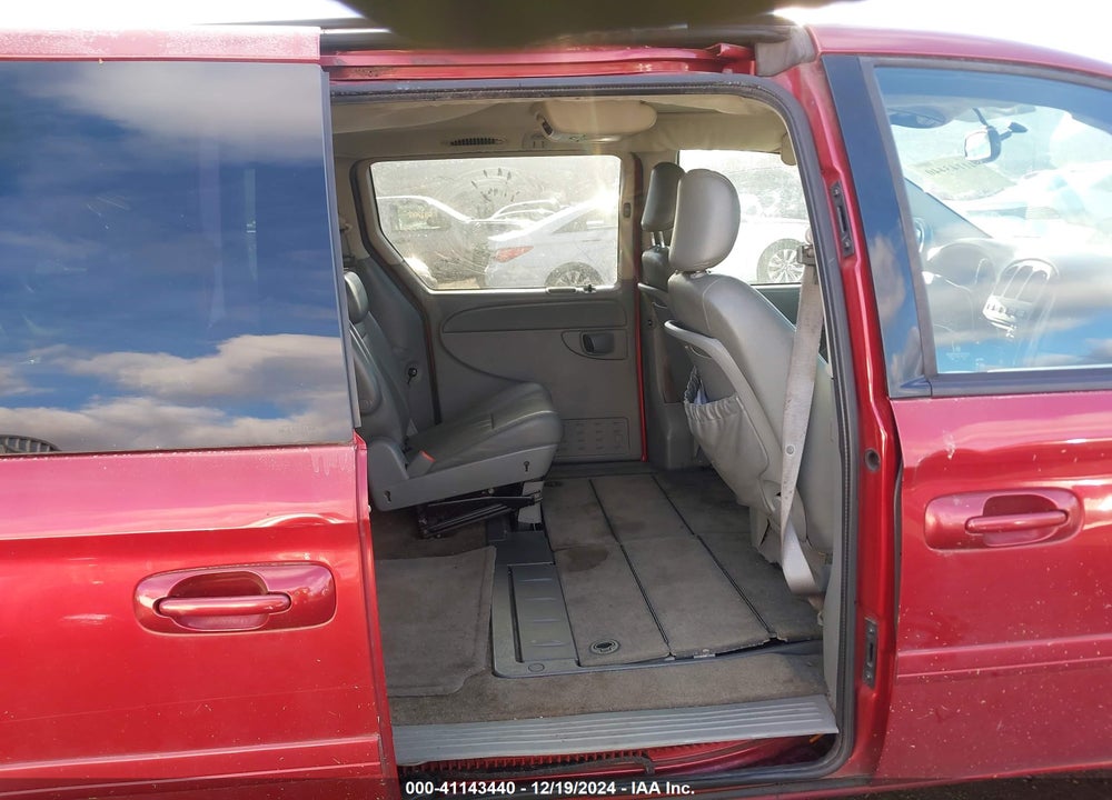 2007 DODGE GRAND CARAVAN SXT VIN: 2D4GP44L27R276849