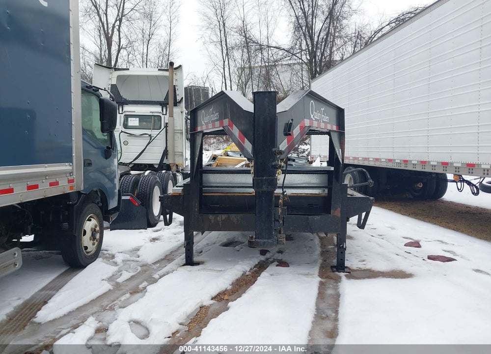 2022 QUALITY 26' GOOSENECK FLATBED VIN: 7RA2G2623NS002051