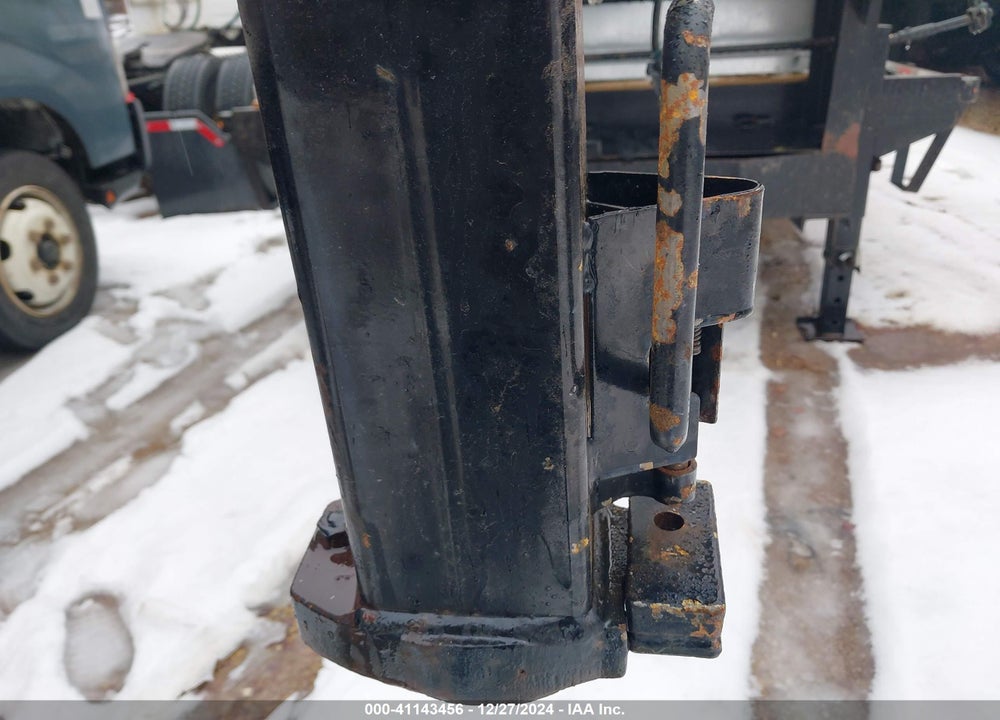 2022 QUALITY 26' GOOSENECK FLATBED VIN: 7RA2G2623NS002051