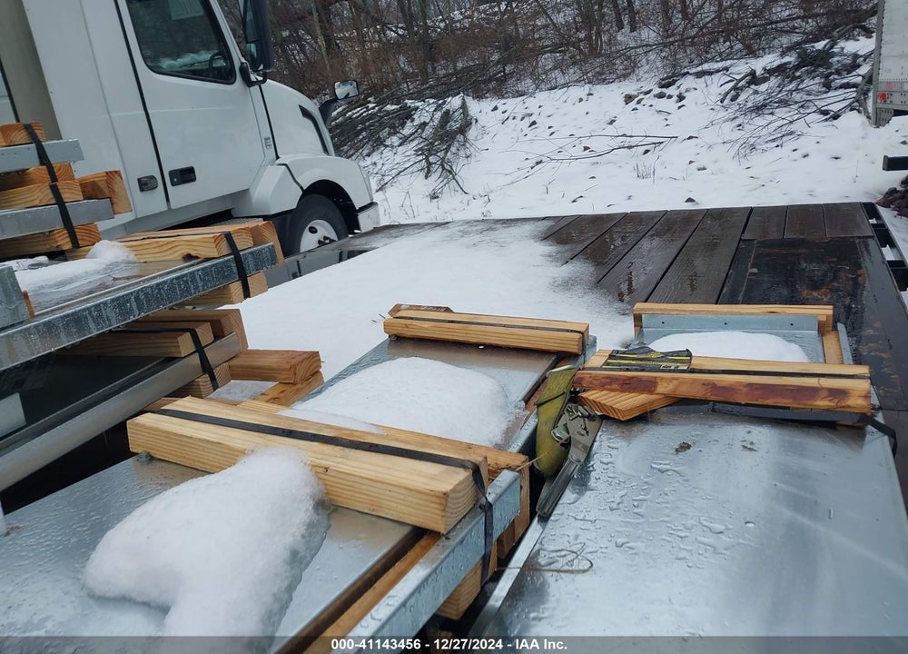 2022 QUALITY 26' GOOSENECK FLATBED VIN: 7RA2G2623NS002051