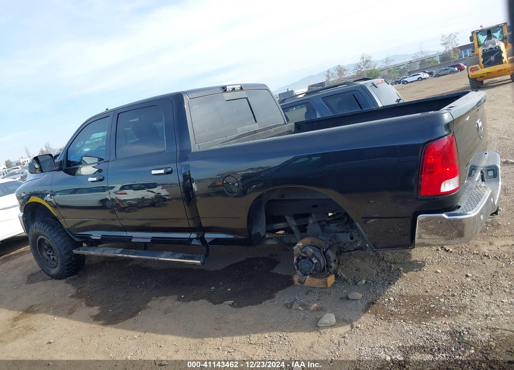 2017 RAM 2500 BIG HORN 4X4 6'4 BOX VIN: 3C6UR5DL9HG630574