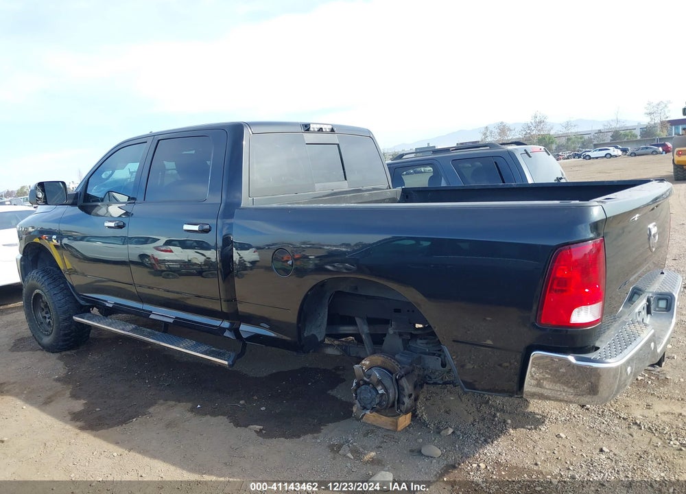 2017 RAM 2500 BIG HORN 4X4 6'4 BOX VIN: 3C6UR5DL9HG630574