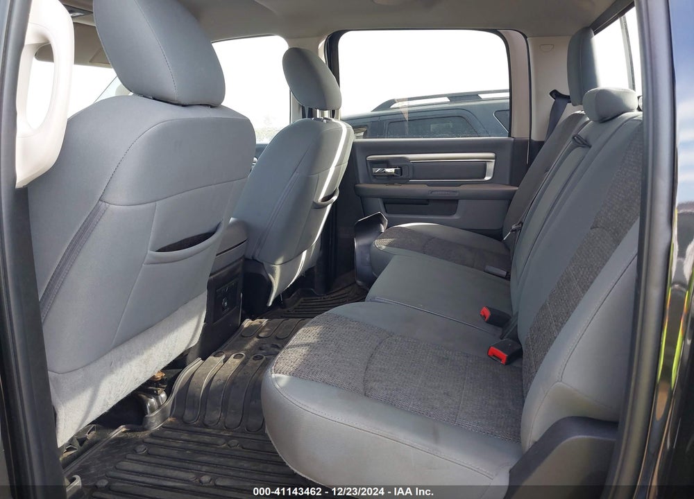 2017 RAM 2500 BIG HORN 4X4 6'4 BOX VIN: 3C6UR5DL9HG630574