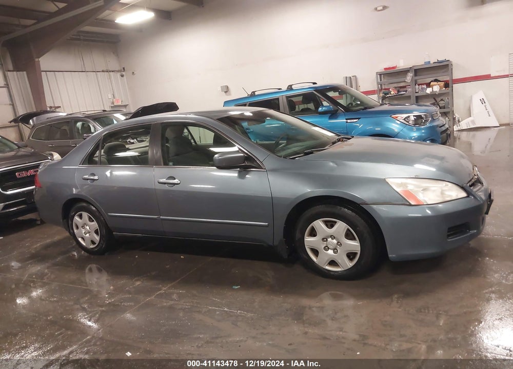 2007 HONDA ACCORD 2.4 LX VIN: 1HGCM56477A001421