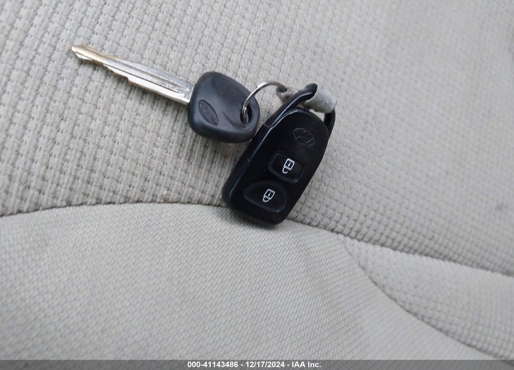 2007 HYUNDAI TUCSON GLS VIN: KM8JM12BX7U546266