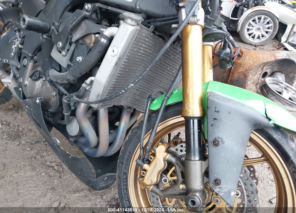 2004 KAWASAKI NINJA ZX 10R VIN: JKAZXCC1X4A015172