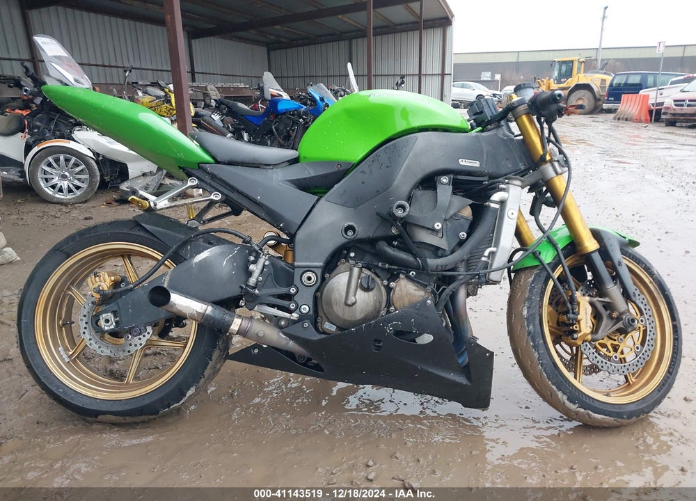 2004 KAWASAKI NINJA ZX 10R VIN: JKAZXCC1X4A015172