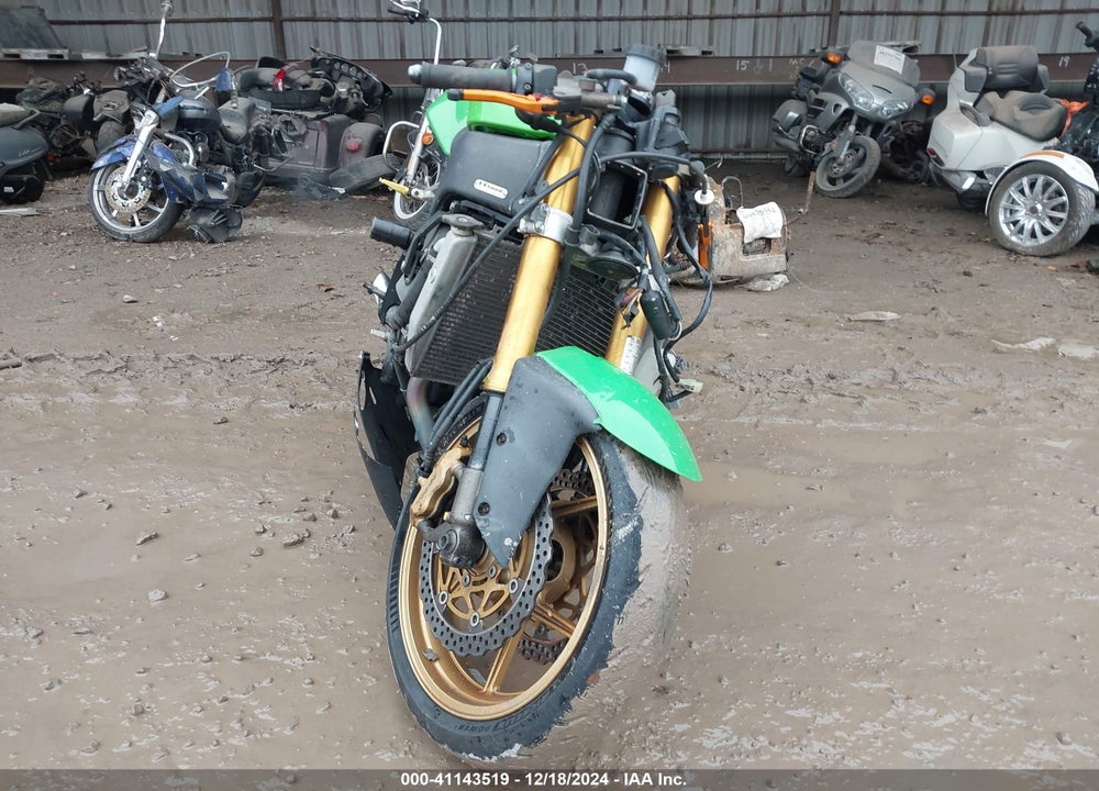 2004 KAWASAKI NINJA ZX 10R VIN: JKAZXCC1X4A015172