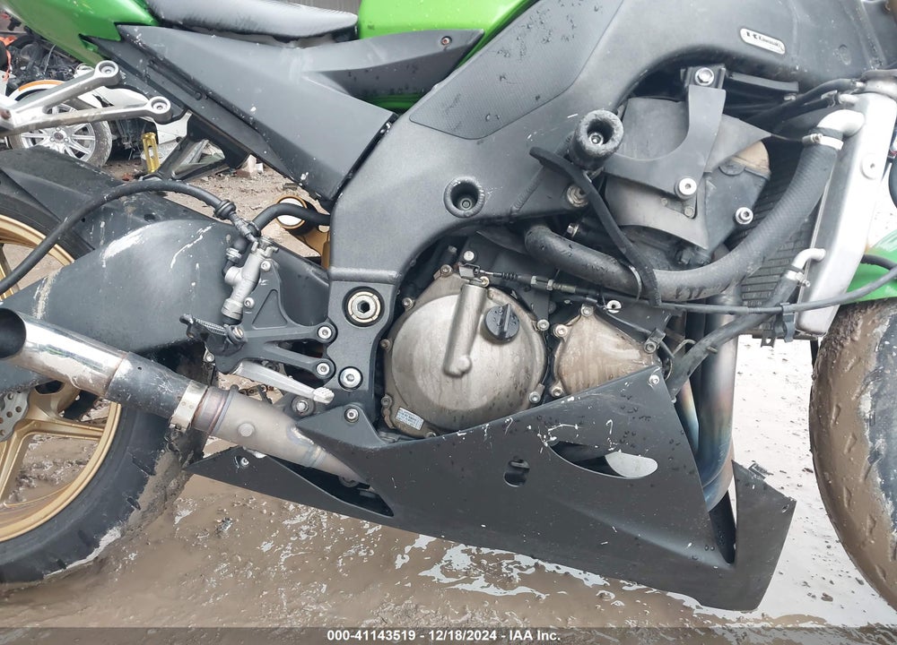 2004 KAWASAKI NINJA ZX 10R VIN: JKAZXCC1X4A015172