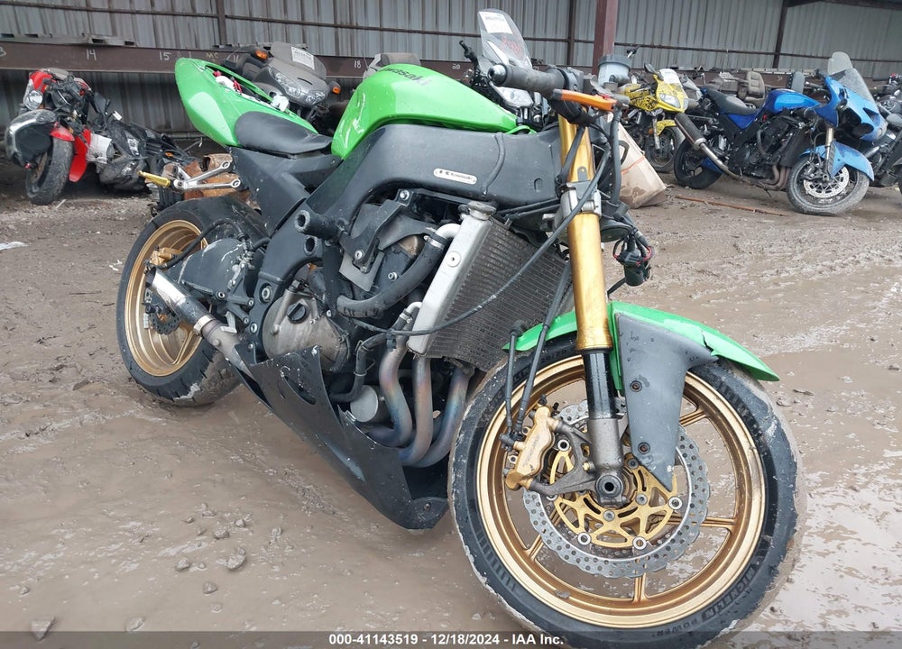 2004 KAWASAKI NINJA ZX 10R VIN: JKAZXCC1X4A015172