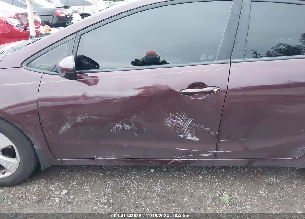 2017 KIA FORTE LX VIN: 3KPFK4A72HE146328